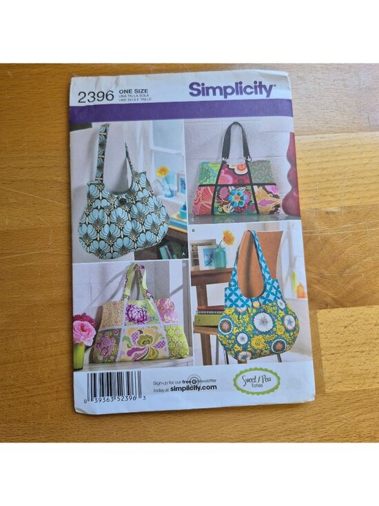 Simplicity Other - Simplicity 2396 Sewing Pattern For Tote Bags One Size Sweet Pea Totes